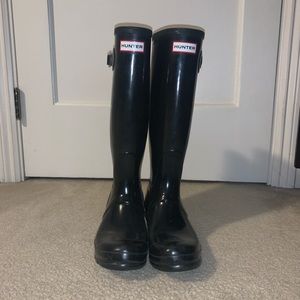 Black hunter rain boots